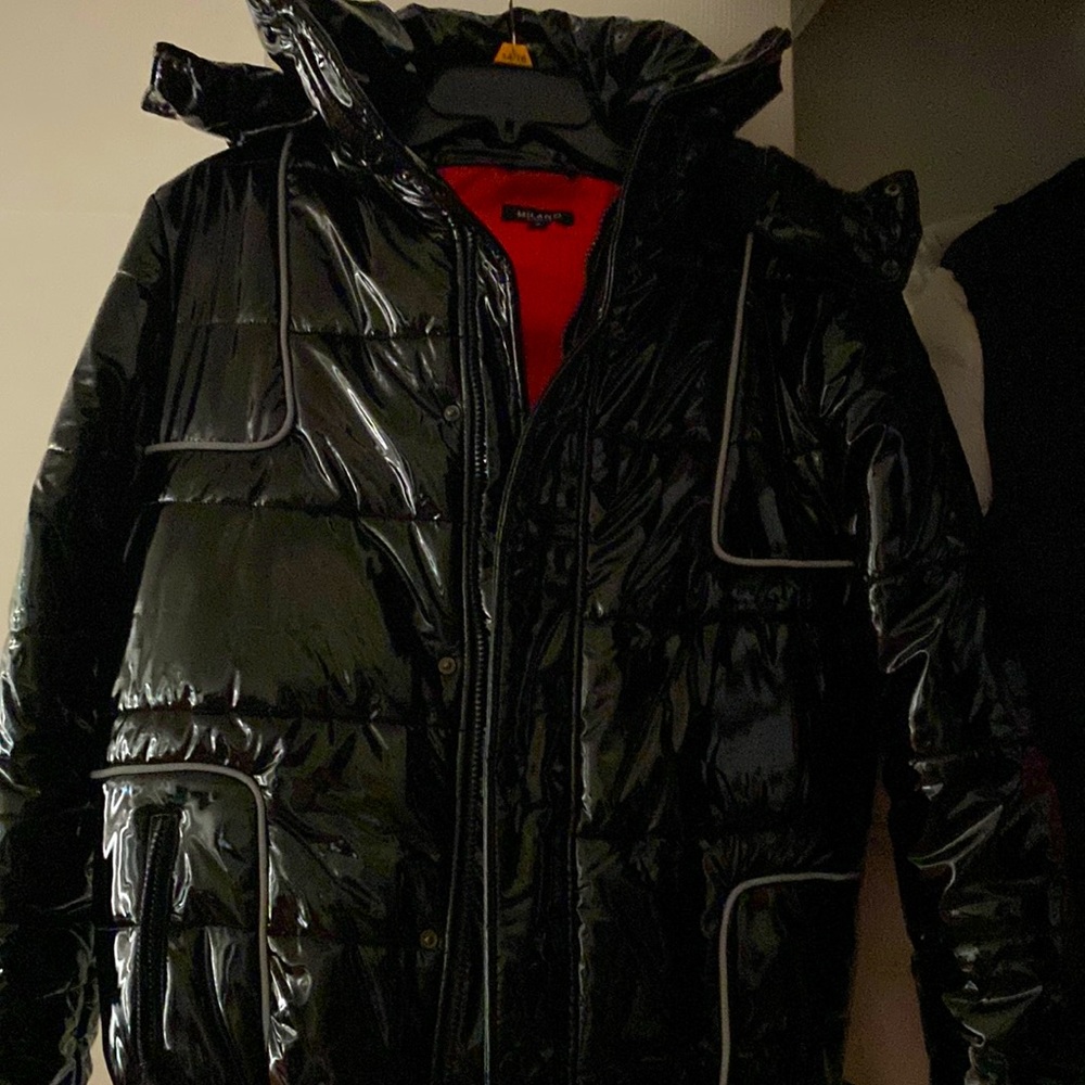 Men’s size small puffer shiny Milano coat